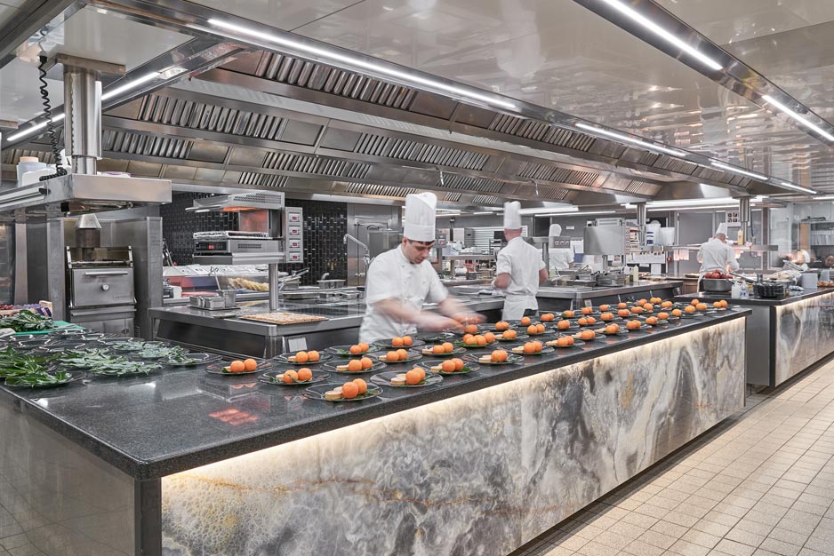 Award-winning commercial kitchen creating theatre