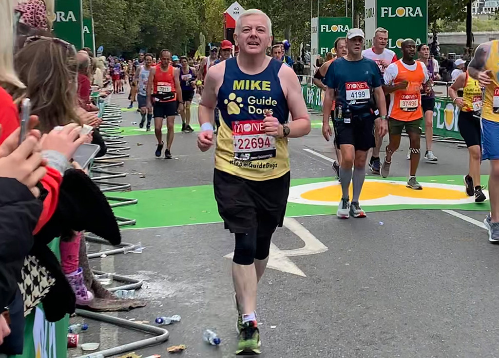 Mike Bradley running the 2021 London Marathon